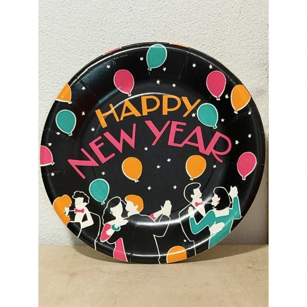 Happy New Year Vintage Disposable Plates X7